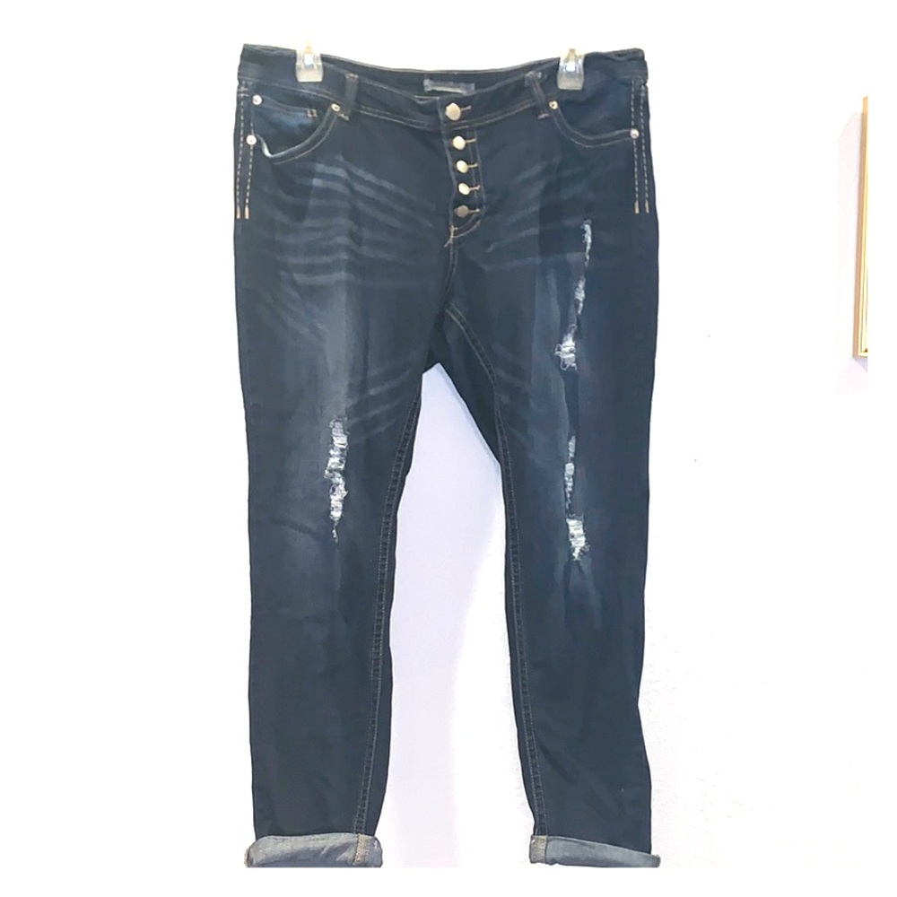 Distressed Boyfriend Skinny Jeans
